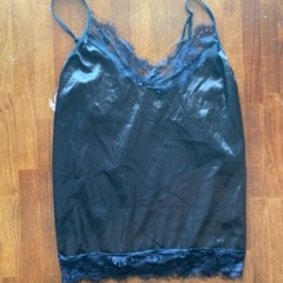 Black Laced Trim Tank Top - Picture 2 of 8